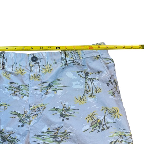 Old Navy Island Print Casual Shorts Lot of 2 Tropical Palm Tree Graphic Mens 38 - Picture 7 of 7
